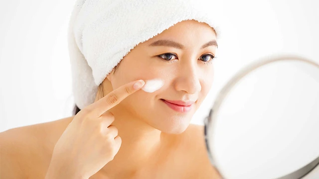 bai-viet/nen-skincare-sau-khi-tam-hay-truoc-khi-di-ngu-moi-tot-nhat-cho-da.html