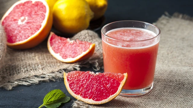 bai-viet/nen-uong-nuoc-ep-buoi-truoc-hay-sau-bua-an-de-tot-cho-suc-khoe.html