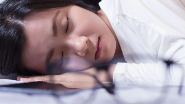 bai-viet/ngu-chop-mat-la-gi-thoi-gian-bao-lau-la-du-de-phuc-hoi-nang-luong.html