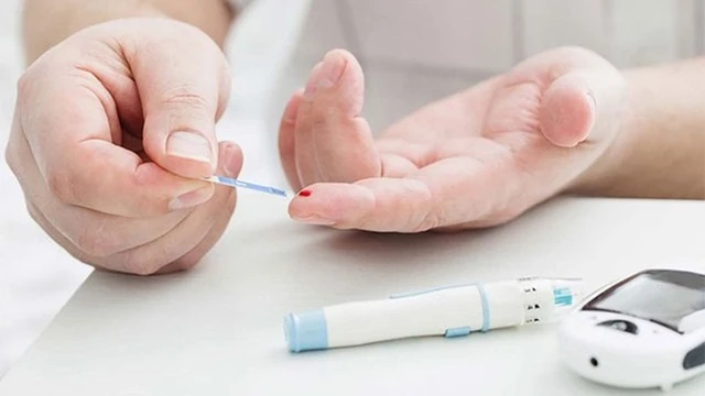 bai-viet/nguoi-bi-duong-trong-mau-cao-nen-an-gi.html