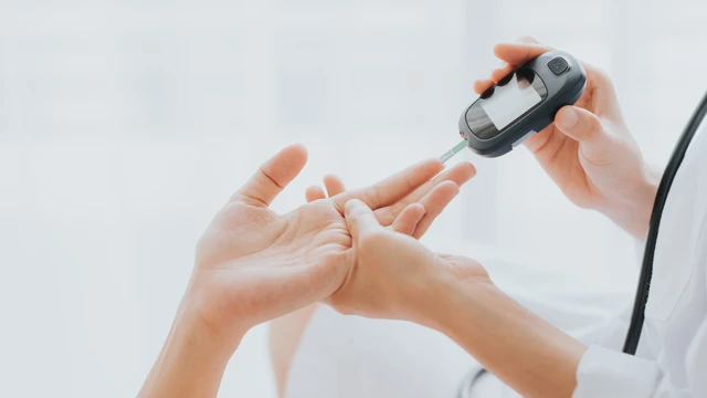 Người đái tháo đường cần lưu ý gì khi ăn uống ngày Tết?