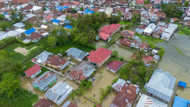 Người dân vùng lũ cần cảnh giác 7 bệnh dễ gây dịch sau thiên tai