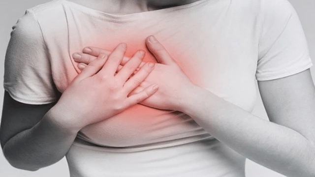 bai-viet/nguyen-nhan-tac-tia-sua-nan-ra-mau-va-cach-xu-ly.html