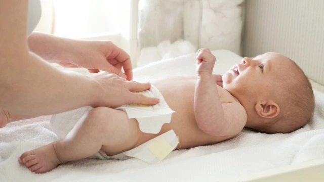 bai-viet/nguyen-nhan-tre-di-ngoai-mau-xanh-den.html