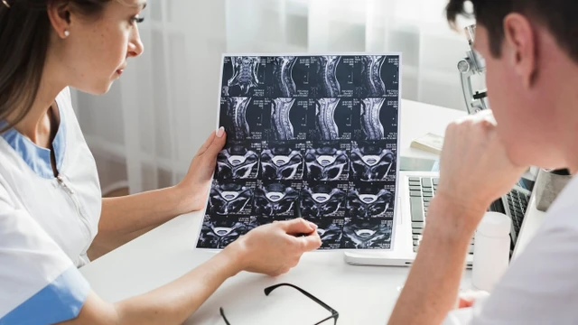 bai-viet/nhan-biet-dau-re-day-than-kinh-toa-theo-tung-vi-tri.html