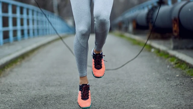 bai-viet/nhay-day-co-to-chan-khong-huong-dan-nhay-day-dung-cach-khong-bi-to-chan-65120.html