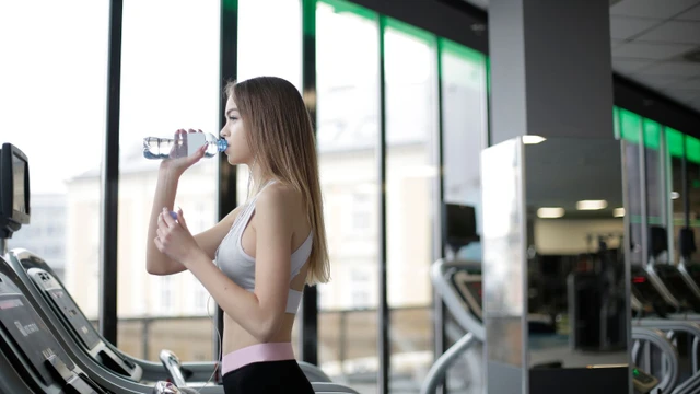 bai-viet/nhin-an-1-tuan-chi-uong-nuoc-loi-va-hai.html