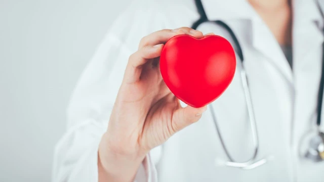 bai-viet/nhip-nhanh-qrs-rong-nguyen-nhan-trieu-chung-chan-doan-va-dieu-tri.html