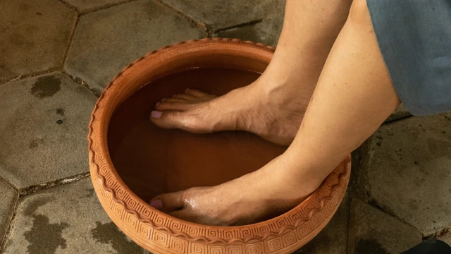 bai-viet/nhung-ai-khong-nen-ngam-chan-nuoc-gung-de-tranh-hai-suc-khoe.html