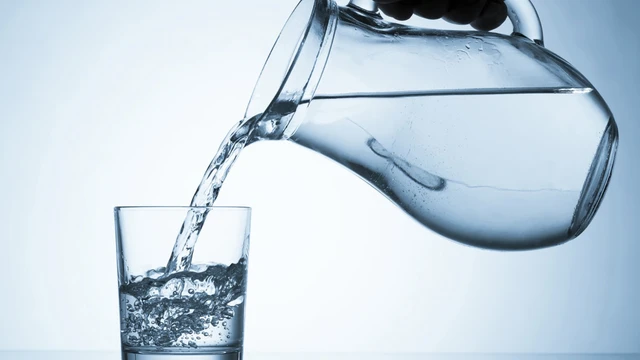 bai-viet/nhung-dieu-gi-se-xay-ra-voi-co-the-khi-khong-uong-du-nuoc-co-the-khien-ban-khong-ngo-den.html