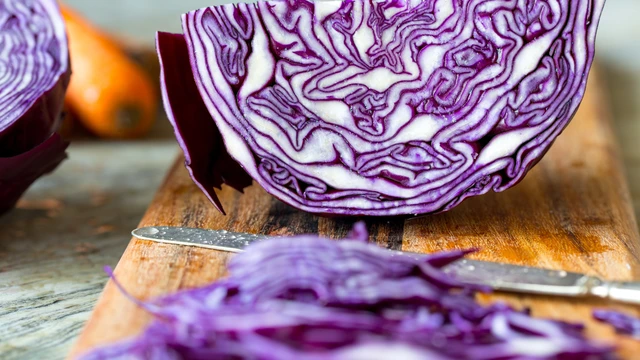 bai-viet/nhung-doi-tuong-can-luu-y-khi-su-dung-bap-cai-tim-loi-ich-va-canh-bao-suc-khoe.html