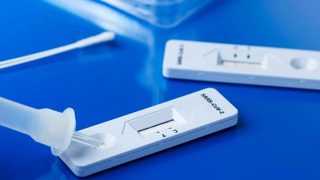 bai-viet/nhung-sai-lam-quanh-viec-test-nhanh-covid-19-co-the-ban-chua-biet-51490.html