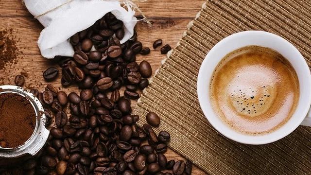 bai-viet/nhung-tac-hai-cua-viec-uong-ca-phe-khi-bung-doi-ma-ban-can-biet.html