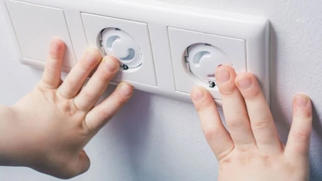 bai-viet/nhung-thong-tin-ve-cach-so-cuu-khi-bi-dien-giat-nhe-ma-ban-can-tim-hieu-52623.html