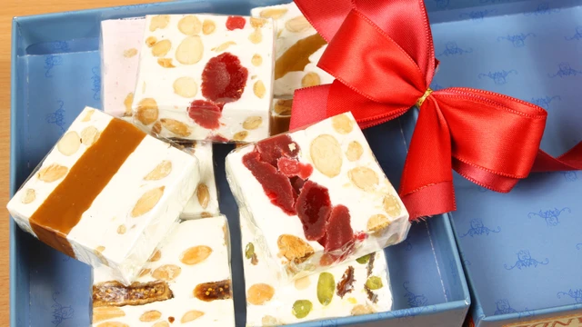 bai-viet/nougat-la-gi-keo-nougat-bao-nhieu-calo.html