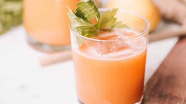 bai-viet/nuoc-ep-cam-ca-rot-mat-ong-cho-ngay-he-oi-a.html