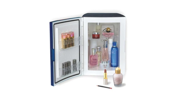 Nước hoa để tủ lạnh được không? Điều gì xảy ra khi để nước hoa trong tủ lạnh?