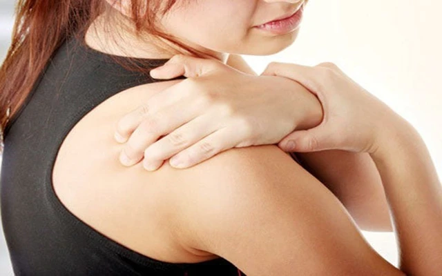 bai-viet/dong-cung-khop-vai-co-nguy-hiem-khong-phuong-phap-dieu-tri-hieu-qua.html