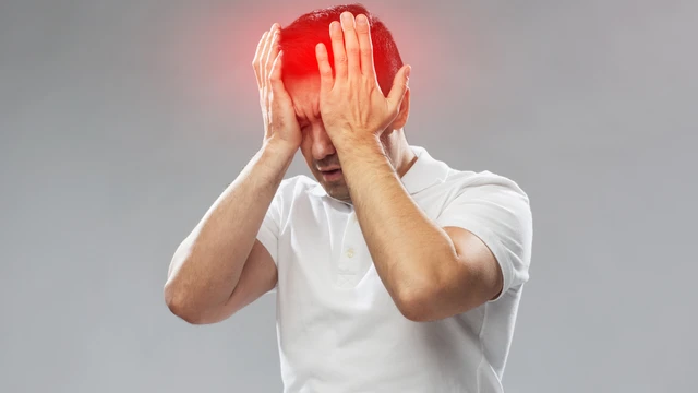 bai-viet/phan-biet-dot-quy-xuat-huyet-va-nhoi-mau-nao-nham-lan-co-the-lam-cham-thoi-gian-cuu-nao.html