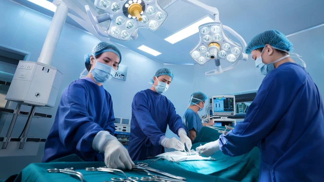 bai-viet/phau-thuat-tu-mau-nao-co-nguy-hiem-khong.html