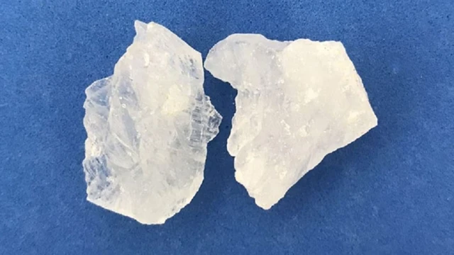 bai-viet/phen-la-gi-phan-loai-cong-dung-va-luu-y-an-toan-khi-su-dung-phen.html