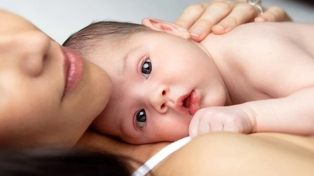 bai-viet/phuong-phap-da-ke-da-ha-sot-co-hieu-qua-khong-cach-xu-ly-khi-tre-bi-roi-loan-than-nhiet.html