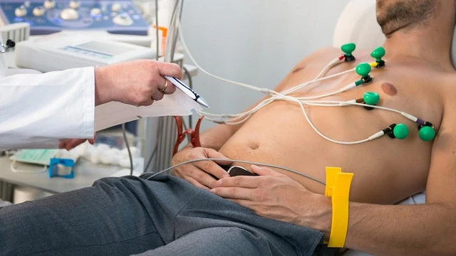 bai-viet/phuong-phap-do-ecg-la-gi-nguyen-ly-va-quy-trinh-cac-buoc-do-ecg.html