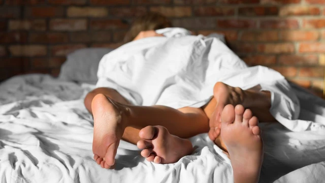 Quan hệ tình dục quá nhiều và những ảnh hưởng không nên chủ quan