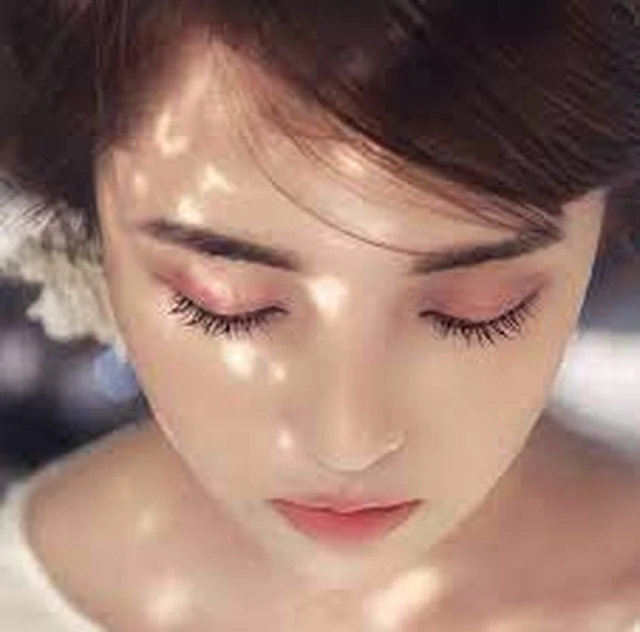 bai-viet/bo-tui-nhung-meo-vat-giup-trang-diem-mat-them-phan-hoan-hao-49818.html