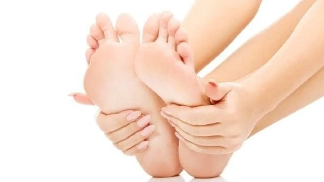 bai-viet/cach-tri-mat-ca-duoi-long-ban-chan-tranh-nguy-co-nhiem-trung.html