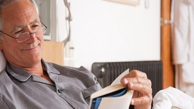 bai-viet/lao-thi-deo-kinh-gi-nhung-thong-tin-can-biet-khi-bi-lao-thi-51826.html