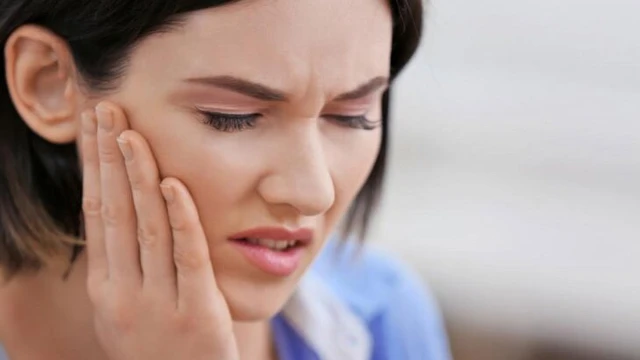 bai-viet/nguyen-nhan-va-bien-phap-cai-thien-tinh-trang-khi-ha-mieng-ra-bi-dau-ham.html