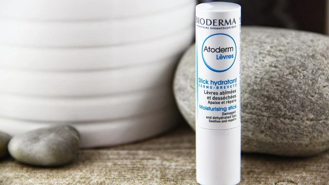 bai-viet/son-duong-bioderma-co-tot-khong-co-may-loai-son-duong-bioderma.html