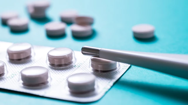 bai-viet/sot-38-do-co-can-uong-thuoc-khong-mot-so-luu-y-can-biet-khi-su-dung-thuoc-ha-sot.html