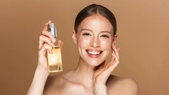 bai-viet/su-dung-nuoc-hoa-hong-co-can-rua-lai-khong.html