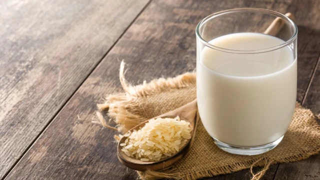 bai-viet/sua-gao-lut-bao-nhieu-calo-cach-uong-sua-gao-lut-khong-so-tang-can.html