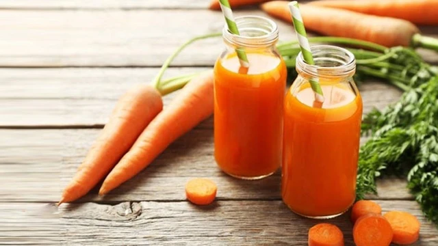 bai-viet/nuoc-ep-ca-rot-mix-mang-lai-loi-ich-gi-cho-suc-khoe-tim-mach.html