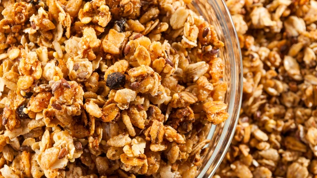 bai-viet/tac-hai-cua-cac-loai-hat-nhung-nguy-co-suc-khoe-ban-khong-nen-bo-qua.html