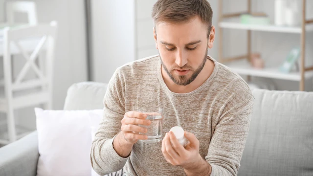 bai-viet/tai-sao-phai-uong-thuoc-truoc-khi-an-30-phut-mot-so-loai-thuoc-uong-truoc-an.html