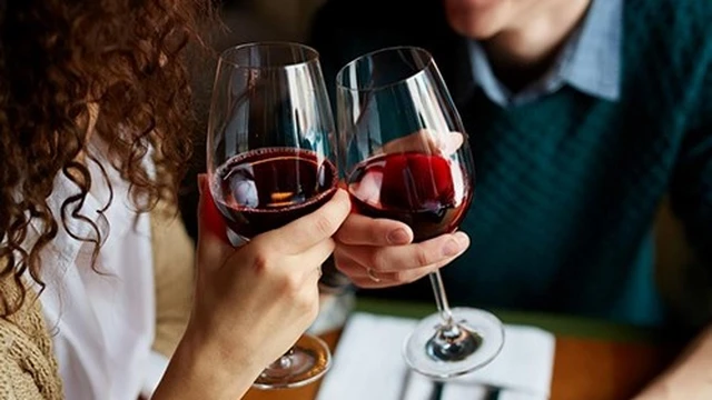 bai-viet/tai-sao-uong-ruou-vao-quan-he-lau-ra-tac-hai-khi-lam-dung-men-ruou-trong-quan-he-tinh-duc.html