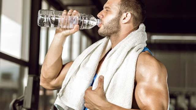 bai-viet/tap-gym-nen-uong-nuoc-gi-dac-diem-che-do-dinh-duong-cho-nguoi-tap-gym.html