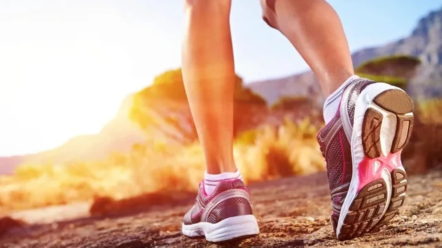 bai-viet/tap-the-duc-cuong-do-cao-va-benh-viem-khop-dang-thap.html