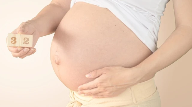 bai-viet/thai-nhi-32-tuan-bi-suy-dinh-duong-phai-lam-sao.html