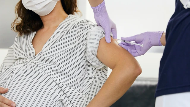 bai-viet/thai-phu-tiem-vac-xin-phe-cau-13-co-anh-huong-gi.html