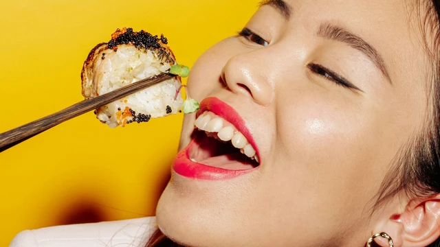 Thèm ăn liên tục là bị gì? Nguyên nhân và cách khắc phục hiệu quả