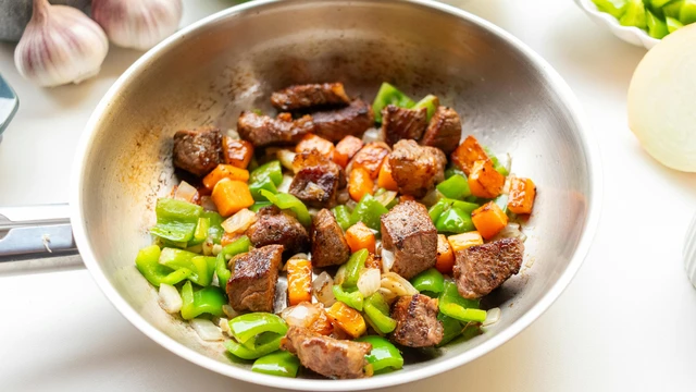 bai-viet/thit-bo-xao-bao-nhieu-calo-cach-an-thit-bo-giup-kiem-soat-can-nang.html