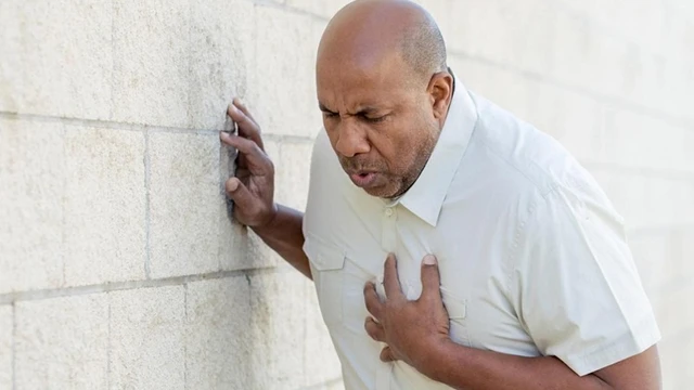 bai-viet/thoai-hoa-cot-song-nguc-co-nguy-hiem-khong-51577.html