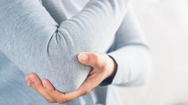 benh/thoai-hoa-khop-khuyu-tay.html