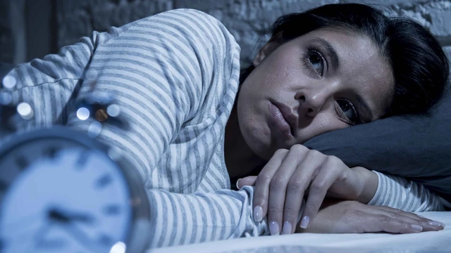 bai-viet/thuc-khuya-co-sut-can-khong-anh-huong-cua-viec-thuc-khuya-doi-voi-suc-khoe.html