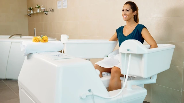 bai-viet/loi-ich-cua-phuong-phap-thuy-tri-lieu-toan-than-doi-voi-suc-khoe.html